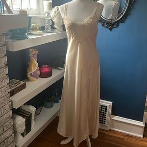 Vintage Victoria’s Secret Gold Label Ivory Satin Slip SMALL